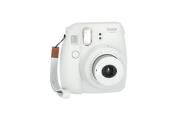 Produktfoto SMALL Beispiel Produktfoto Polaroidkamera